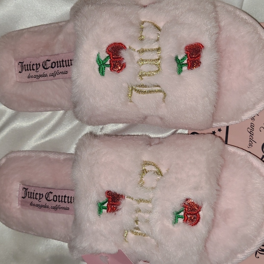 Juicy Couture Light Pink Embroidered Slippers - Picture 5 of 9